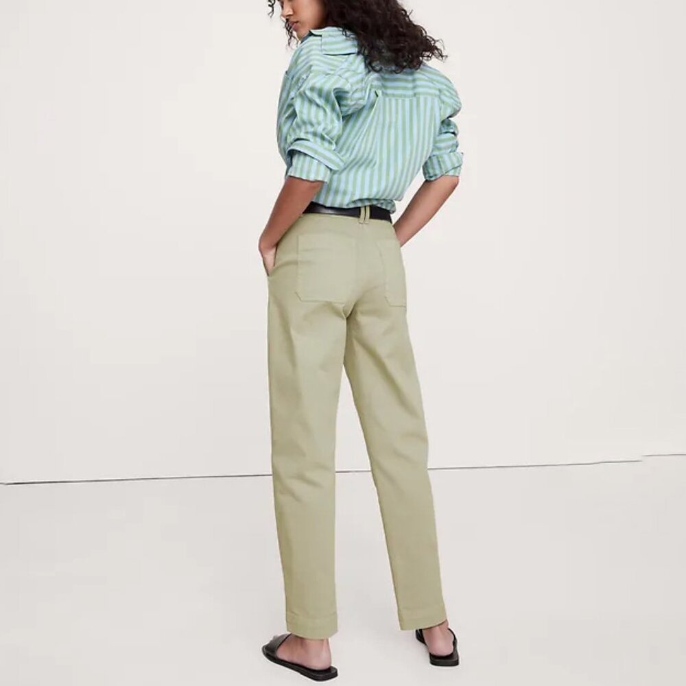 Banana Republic Weekender Slim Barrel Leg Pant Green Tea Size 6 Regular NEW NWT - Picture 2 of 9